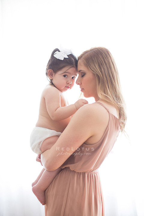 dream lighting natural portraits mother and baby