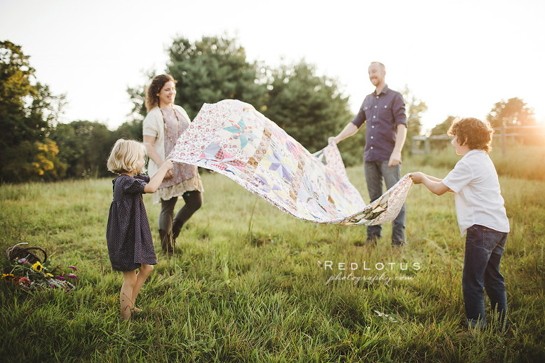 family photos outdoors quilt