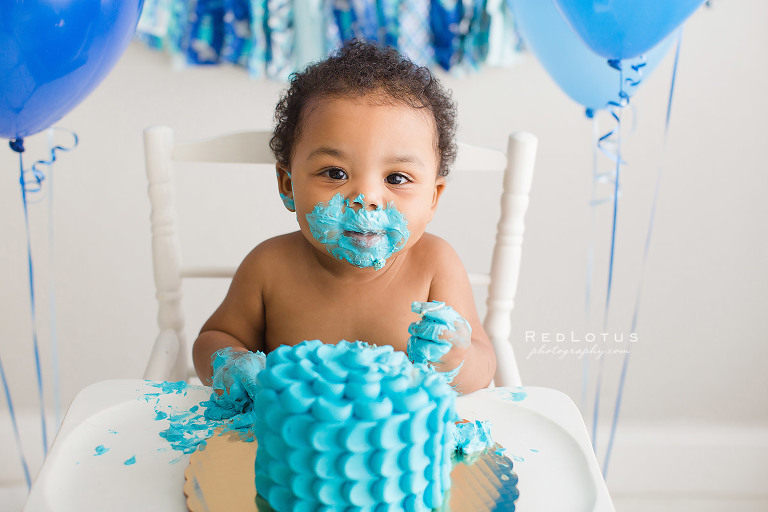 cake smash photo session Pittsburgh photography baby boy blue cake and decorations