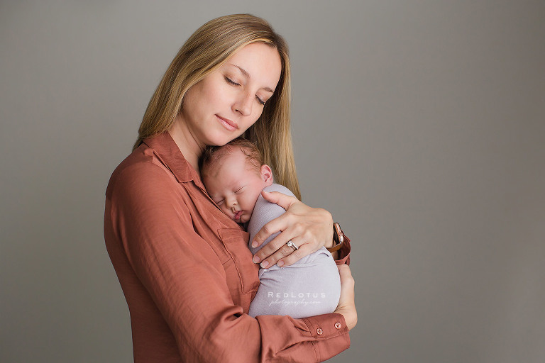 newborn photography mother and baby pose
