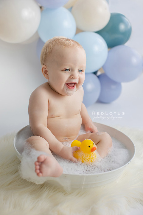 cake smash bubble bath